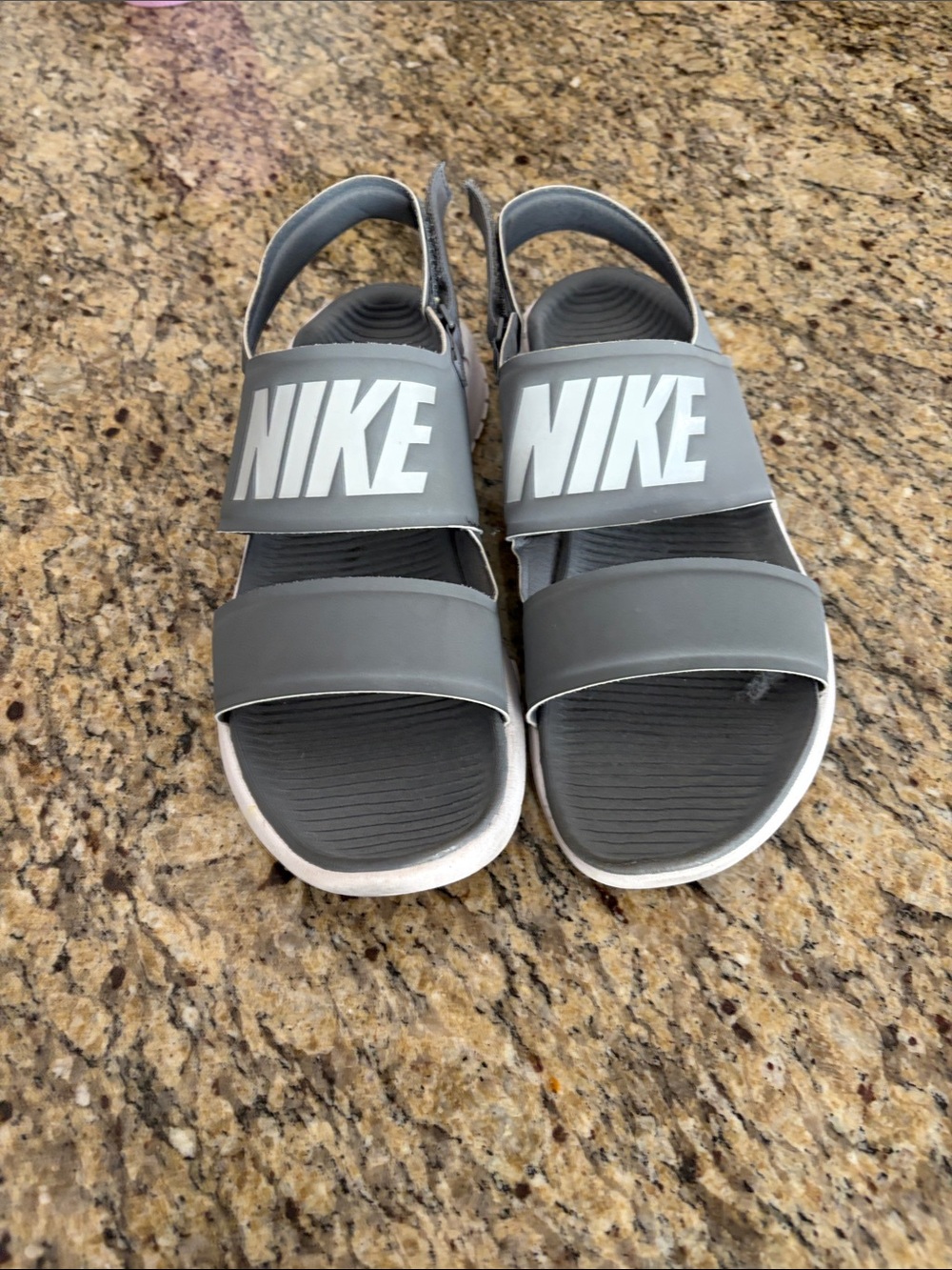 Nike Wmns Tanjun Sandal Cool Grey
